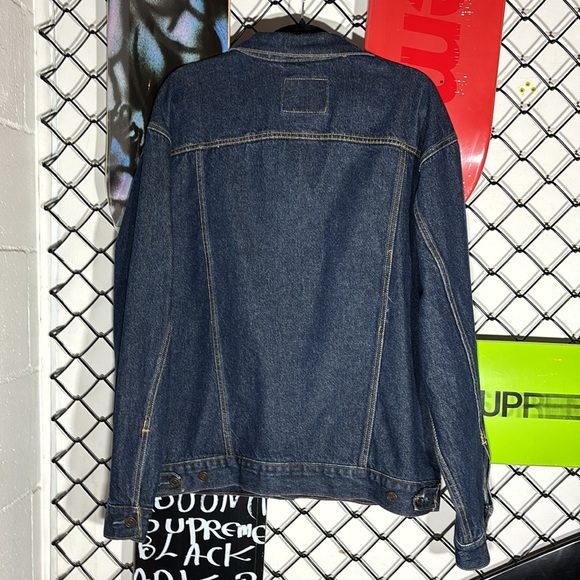 Y2K Levi’s Jean Jacket - Picture 5 of 7
